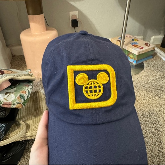 NWOT Vintage Disney World Hat - Picture 2 of 9